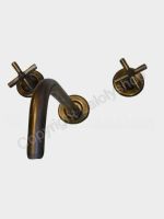 Robinet mural vasque 1/4 de tour croisillon bronze